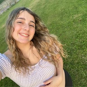 Meet your Posher, Cora